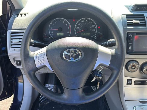 Used 2013 Toyota Corolla LE FWD image 26