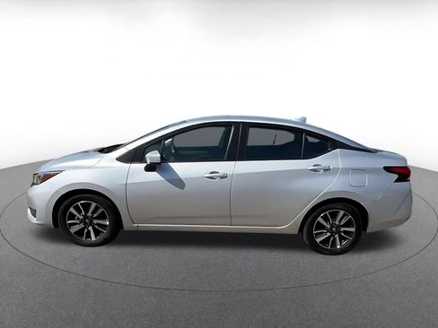 Used 2025 Nissan Versa SV FWD image 8