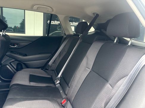 Used 2022 Subaru Outback Premium AWD/4WD image 5