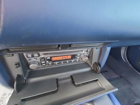 Used 2003 Honda S2000 image 18