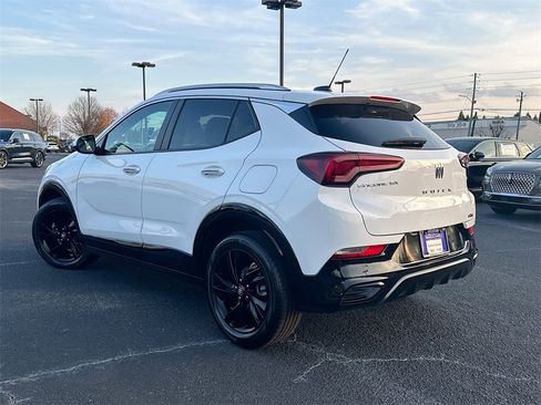 Used 2024 Buick Encore GX Sport Touring image 6