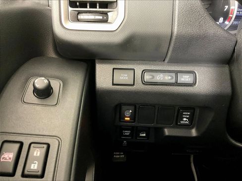 Used 2023 Nissan Frontier SV w/ SV Convenience Package AWD/4WD image 16