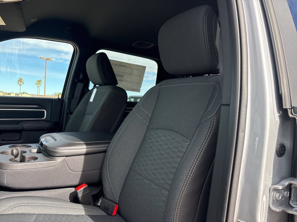 New 2026 RAM 3500 Big Horn AWD/4WD image 14