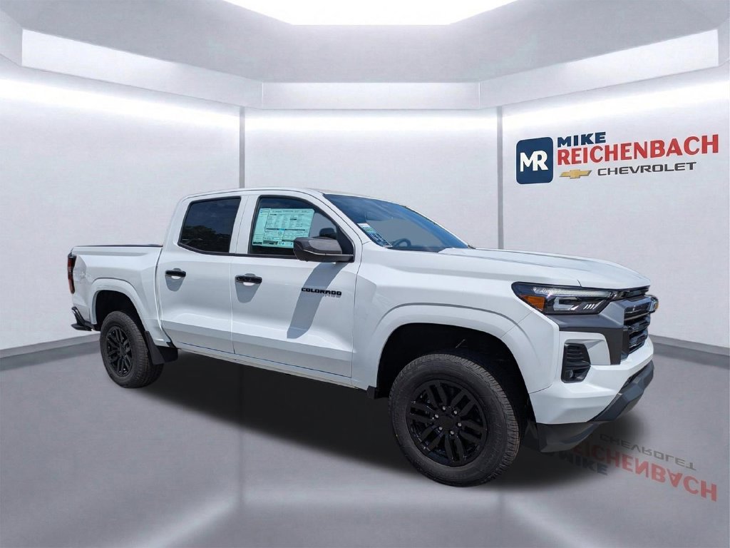 New 2026 Chevrolet Colorado LT w/ LT Convenience Package RWD image 2