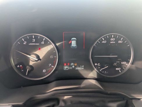 Certified 2025 Subaru Crosstrek 2.0i Premium image 11