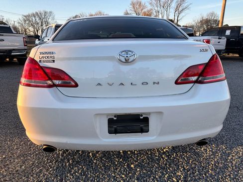 Used 2005 Toyota Avalon XL image 9