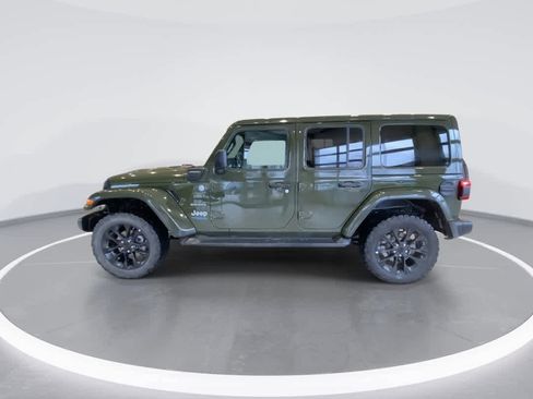 Used 2021 Jeep Wrangler Sahara w/ Cold Weather Group image 5