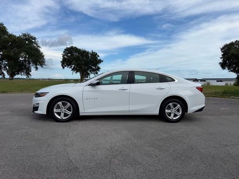 Used 2023 Chevrolet Malibu LT FWD image 2