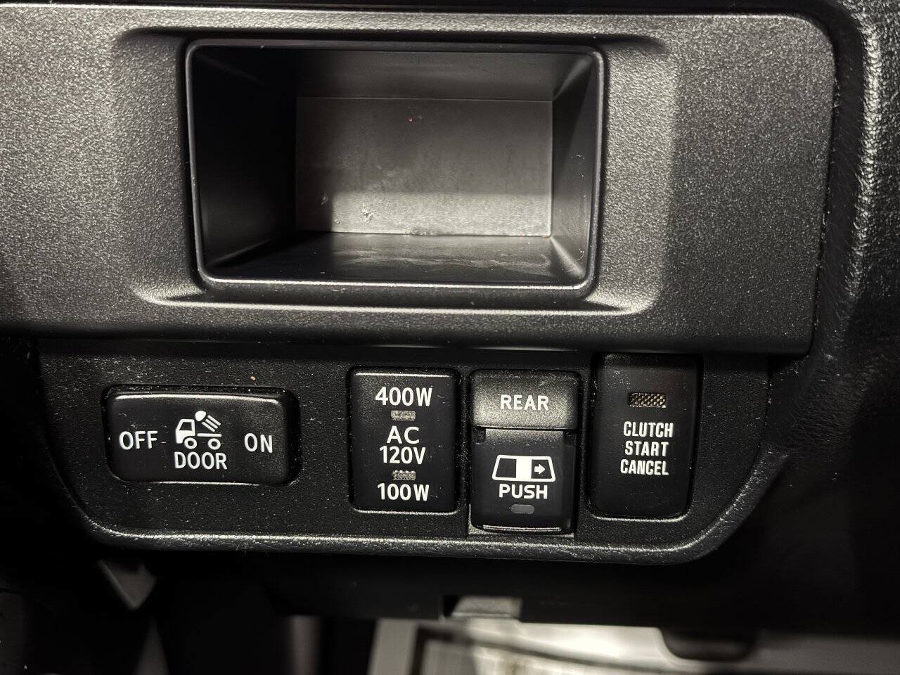 Used 2017 Toyota Tacoma TRD Sport w/ Tow Package AWD/4WD image 21