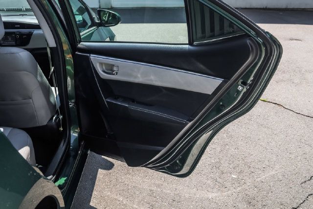 Used 2015 Toyota Corolla LE FWD image 16