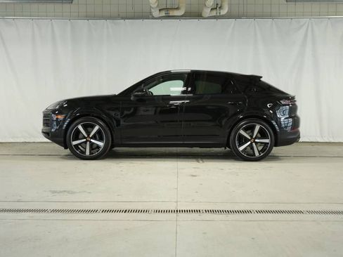 New 2026 Porsche Cayenne Coupe AWD/4WD image 2
