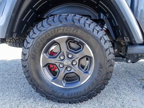 Used 2020 Jeep Gladiator Rubicon w/ Cold Weather Group image 11