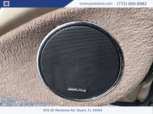 Used 2005 Jaguar XJ8 L image 25