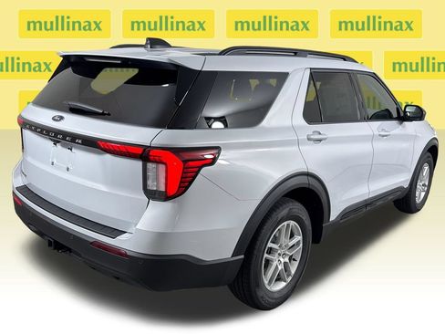 New 2026 Ford Explorer Active RWD image 16