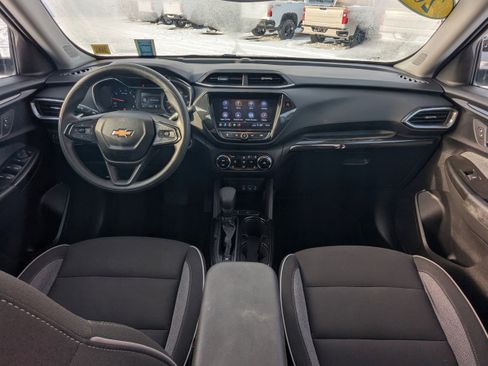 Used 2023 Chevrolet TrailBlazer LT w/ Convenience Package image 7