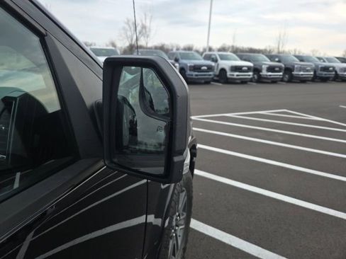 Used 2016 Ford F150 XLT w/ Equipment Group 302A Luxury image 6