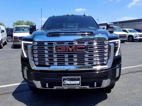 Certified 2025 GMC Sierra 2500 Denali w/ Denali Reserve Package AWD/4WD image 3