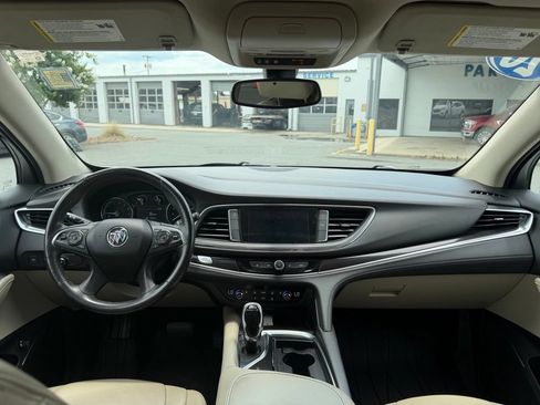 Used 2020 Buick Enclave Essence FWD image 41