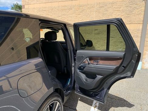 New 2025 Land Rover Range Rover SE image 16
