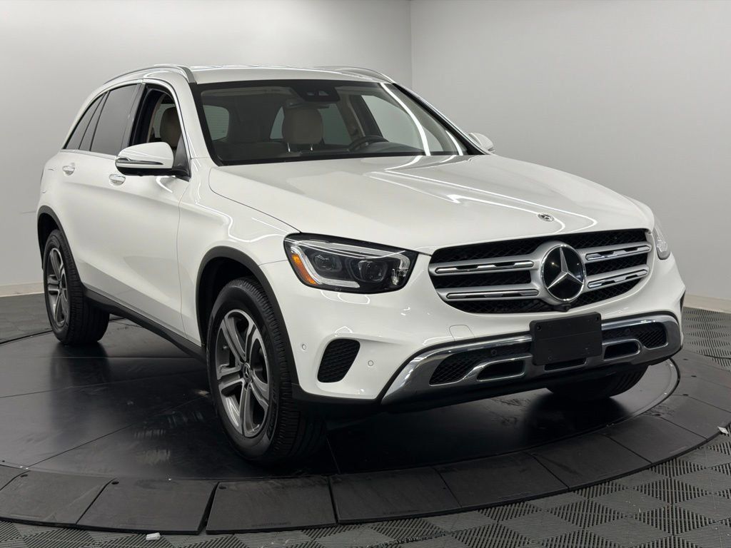 Used 2022 Mercedes-Benz GLC 300 w/ Premium Package Lite image 8
