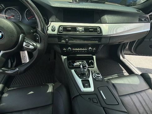 Used 2013 BMW M5 RWD image 17