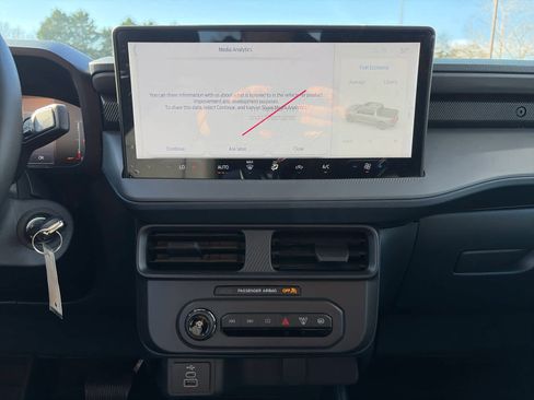 New 2026 Ford Maverick XL image 17