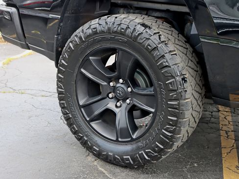 Used 2021 RAM 1500 Big Horn AWD/4WD image 4