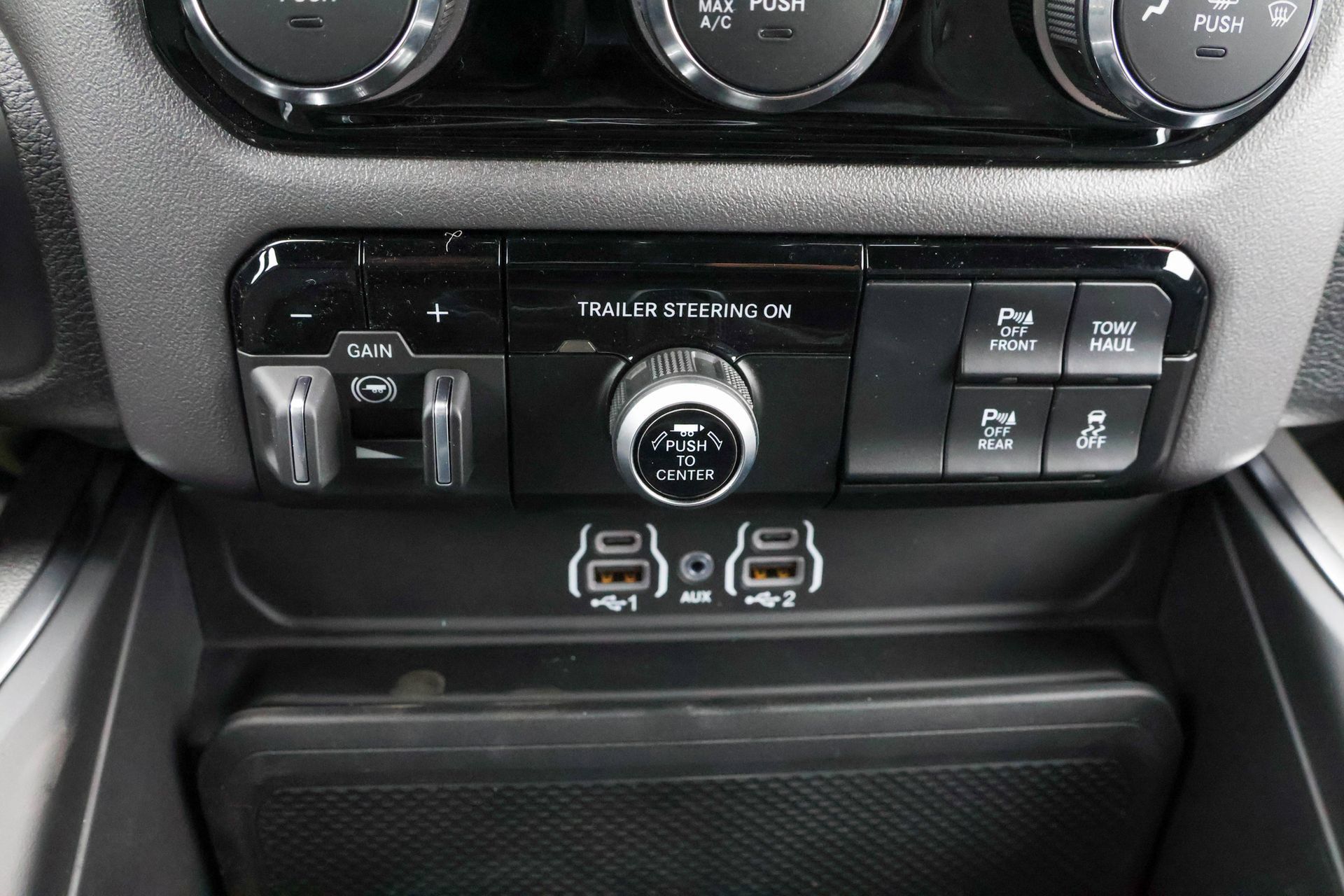 New 2026 RAM 1500 Express AWD/4WD image 24