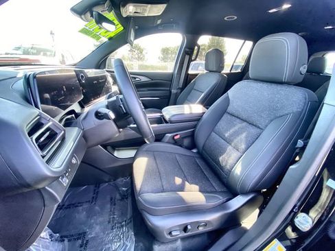 Certified 2026 Chevrolet Traverse LT w/ Driver Confidence Package image 11