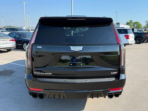 Used 2023 Cadillac Escalade V image 24