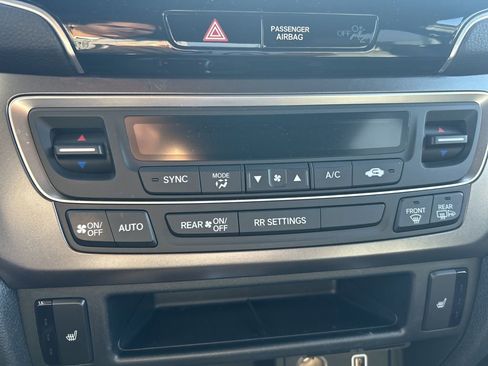 Used 2023 Honda Passport EX-L image 7