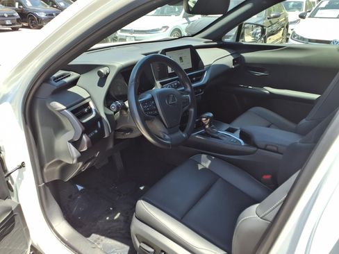 Used 2024 Lexus UX 250h FWD image 14