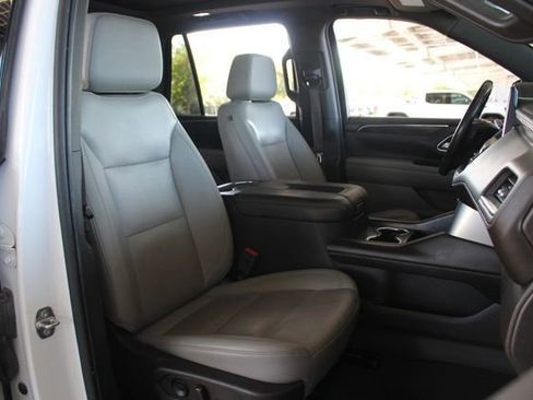 Used 2022 Chevrolet Tahoe Z71 image 22