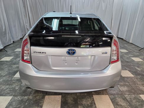 Used 2013 Toyota Prius Two FWD image 4