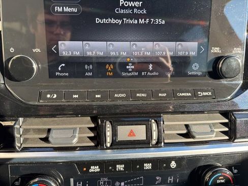 Used 2025 Nissan Pathfinder SL image 21