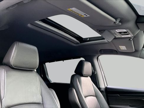 Used 2024 Honda Odyssey EX-L image 14