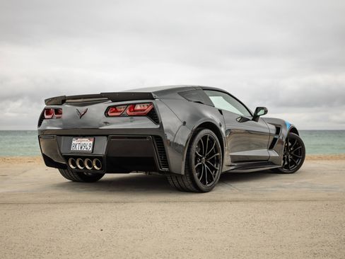 Used 2017 Chevrolet Corvette Grand Sport image 7