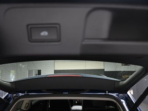 Used 2023 Volkswagen Atlas SE FWD image 24
