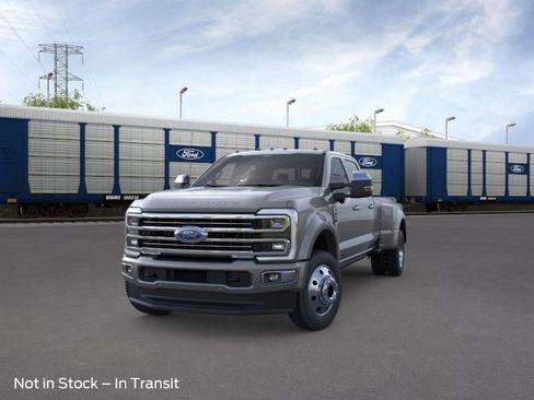 New 2026 Ford F450 Platinum image 2