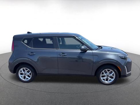 Used 2025 Kia Soul LX w/ LX Technology Package FWD image 15