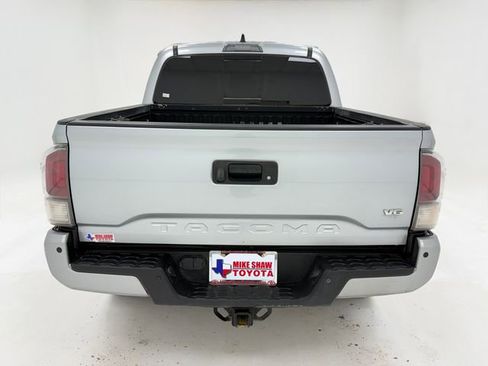 Used 2023 Toyota Tacoma TRD Off-Road w/ Technology Package AWD/4WD image 40