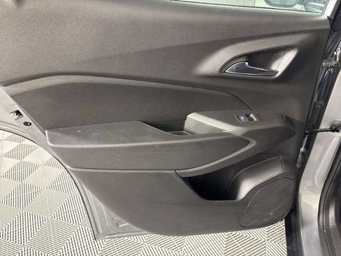 Used 2024 Chevrolet Trax RS w/ Driver Confidence Package FWD image 22