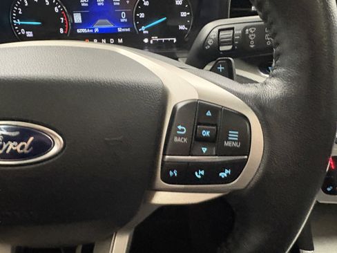 Used 2021 Ford Explorer XLT w/ Equipment Group 202A AWD/4WD image 36