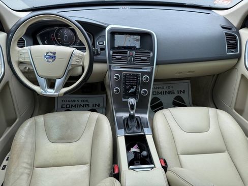 Used 2016 Volvo XC60 T5 Premier w/ Proximity Package FWD image 14