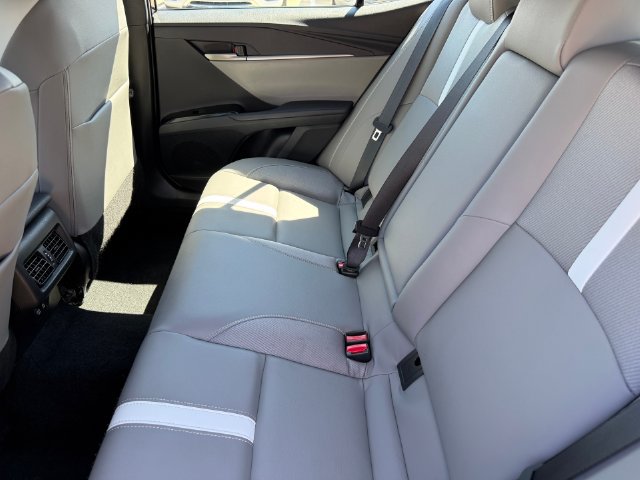 Used 2026 Toyota Camry SE FWD image 26