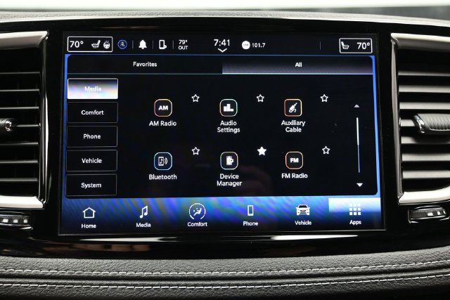 Certified 2022 Chrysler Pacifica Touring-L AWD/4WD image 41