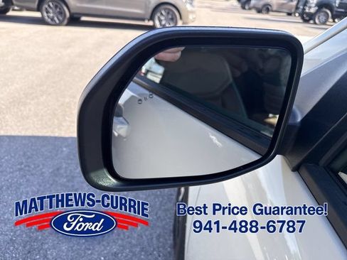 Used 2024 Ford Maverick Lariat FWD image 8