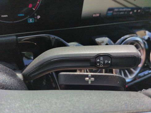 Used 2026 Mercedes-Benz GLA 250 4MATIC image 32