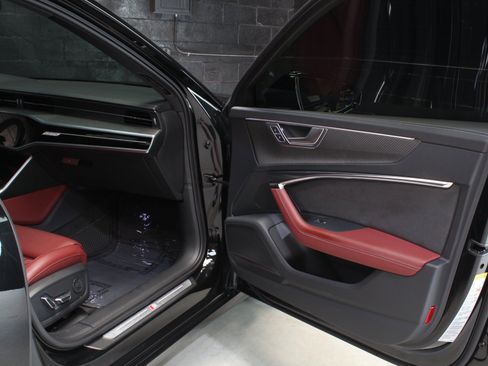 Used 2025 Audi S6 Premium Plus AWD/4WD image 28