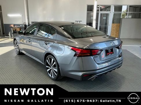 Used 2020 Nissan Altima 2.5 SR FWD image 18